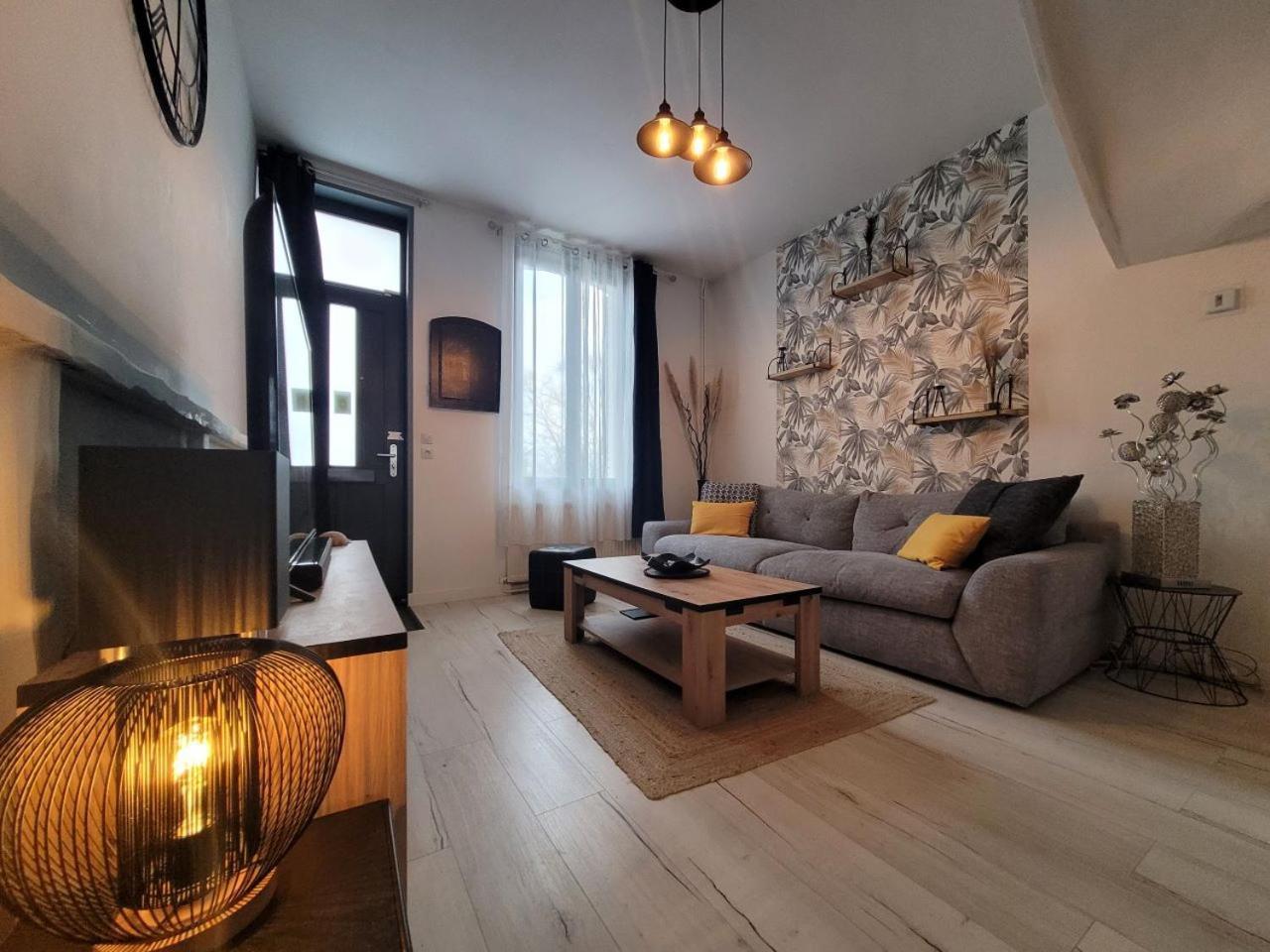 Maison De Ville Avec Terrasse - Arrivee Autonome Amiens Dış mekan fotoğraf